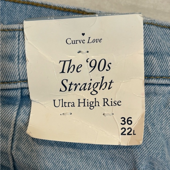 Abercrombie & Fitch - Curve Love - Ultra High Rise - The 90’s Straight - Picture 6 of 6